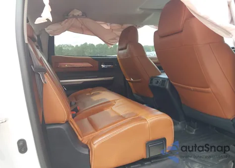 2014 Toyota Tundra 1794 5.7L V8 z USA, uszkodzony, nr VIN 5TFAW5F17EX359411